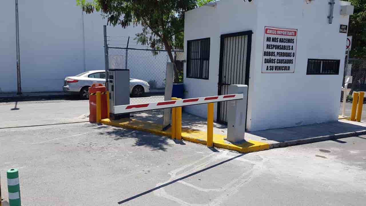 Fotografía real de un Estacionamiento que puedes rentar con SpotMe) de forma rápida y segura, ubicado en Guadalupe, N.L..