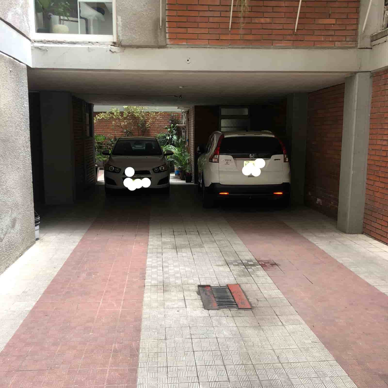 Fotografía real de un Parking que puedes rentar con SpotMe) de forma rápida y segura, ubicado en Hipódromo, CDMX. - Foto 4