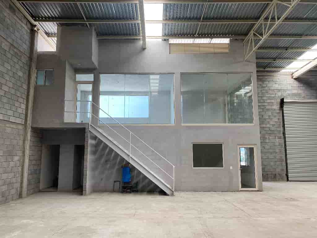 Fotografía real de un Commercial Warehouse que puedes rentar con SpotMe) de forma rápida y segura, ubicado en Ramos Arizpe, Coah.. - Foto 3