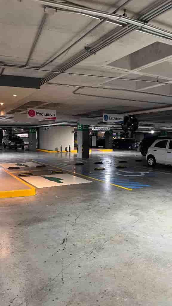 Fotografía real de un Self Storage Unit que puedes rentar con SpotMe) de forma rápida y segura, ubicado en San Pedro Garza García, N.L.. - Foto 7