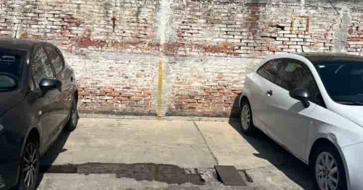 Fotografía real de un Estacionamiento que puedes rentar con SpotMe) de forma rápida y segura, ubicado en Toluca, mexico.
