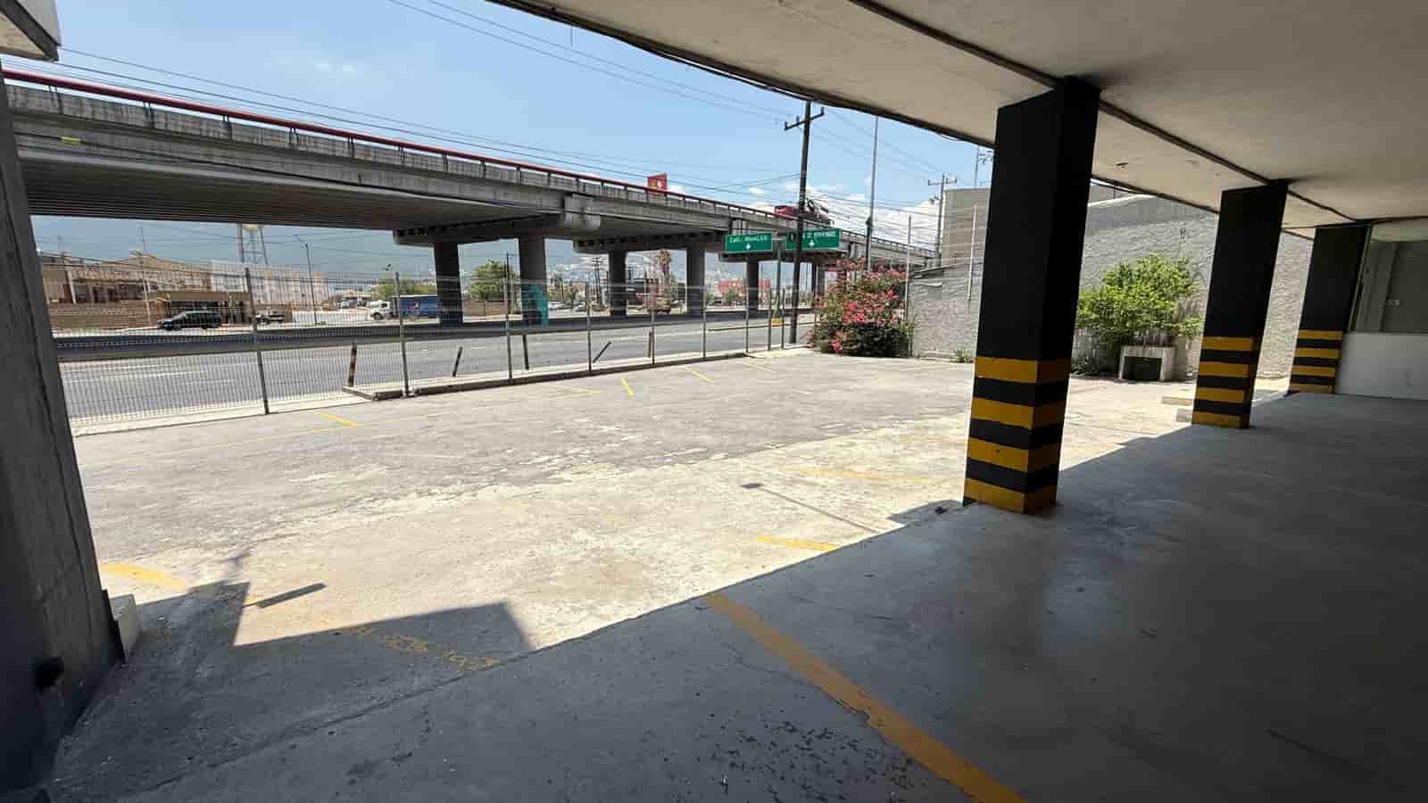 Fotografía real de un Self Storage Unit que puedes rentar con SpotMe) de forma rápida y segura, ubicado en Ciudad Santa Catarina, N.L.. - Foto 7