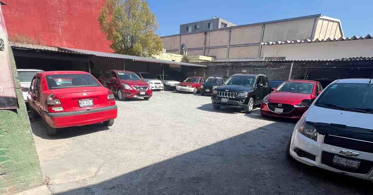 Fotografía real de un Estacionamiento que puedes rentar con SpotMe) de forma rápida y segura, ubicado en Toluca de Lerdo, Méx..