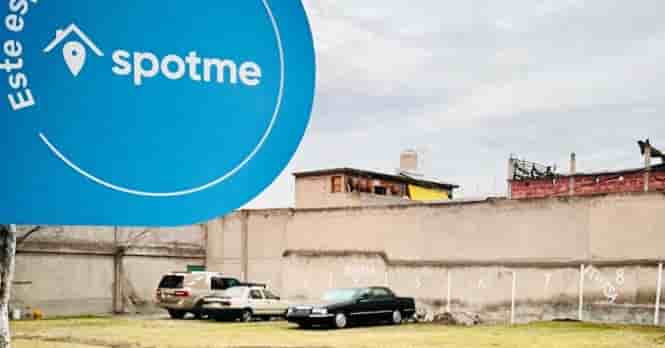 Fotografía real de un Estacionamiento que puedes rentar con SpotMe) de forma rápida y segura, ubicado en Huixquilucan de Degollado, Méx..