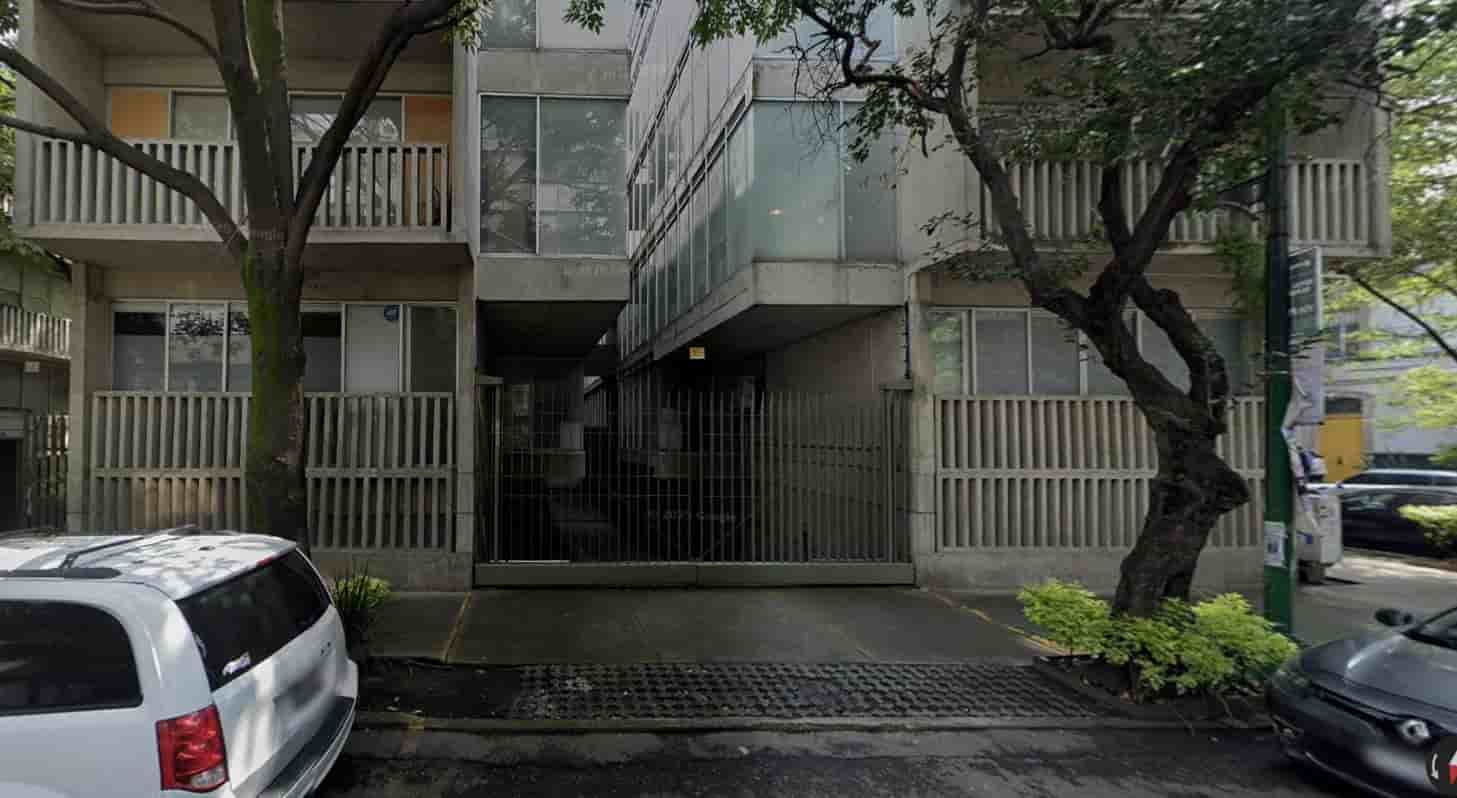 Fotografía real de un Parking que puedes rentar con SpotMe) de forma rápida y segura, ubicado en Roma Norte, CDMX. - Foto 4