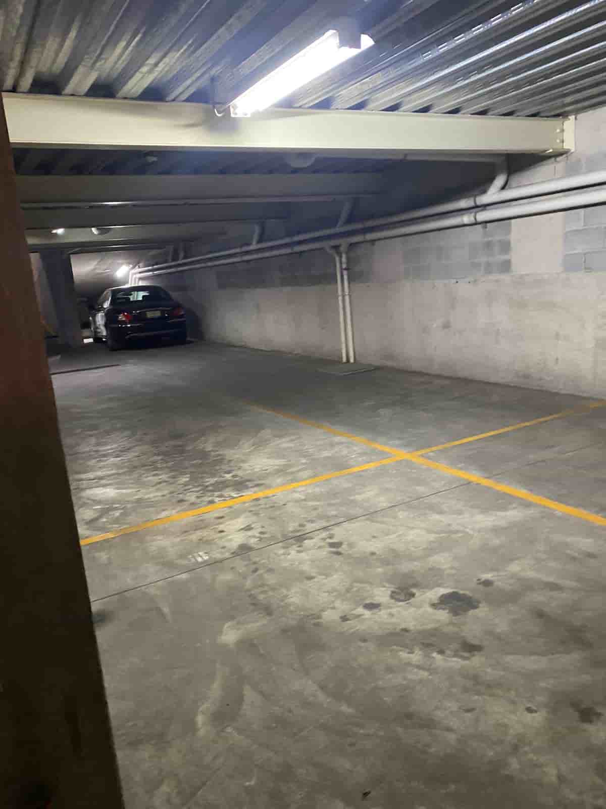 Fotografía real de un Parking que puedes rentar con SpotMe) de forma rápida y segura, ubicado en Hipódromo Condesa, CDMX. - Foto 5