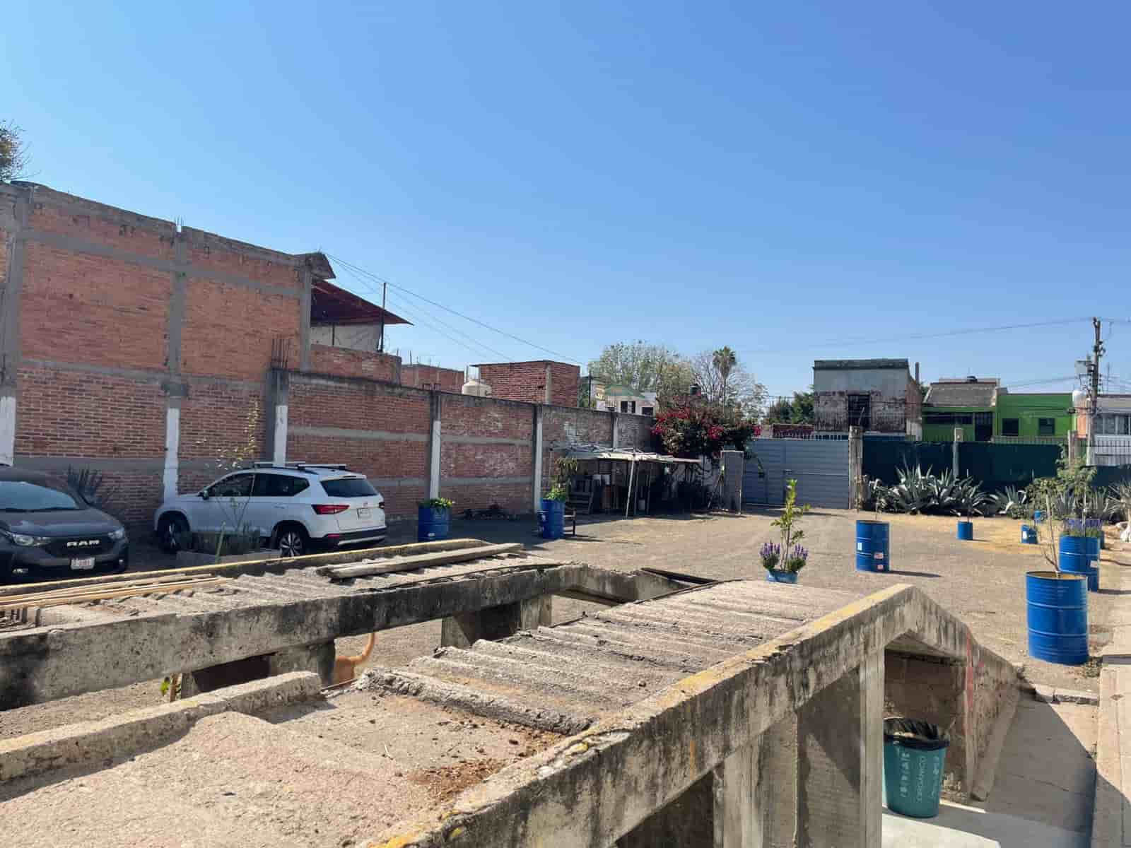 Fotografía real de un Parking que puedes rentar con SpotMe) de forma rápida y segura, ubicado en Irapuato, Gto.. - Foto 1