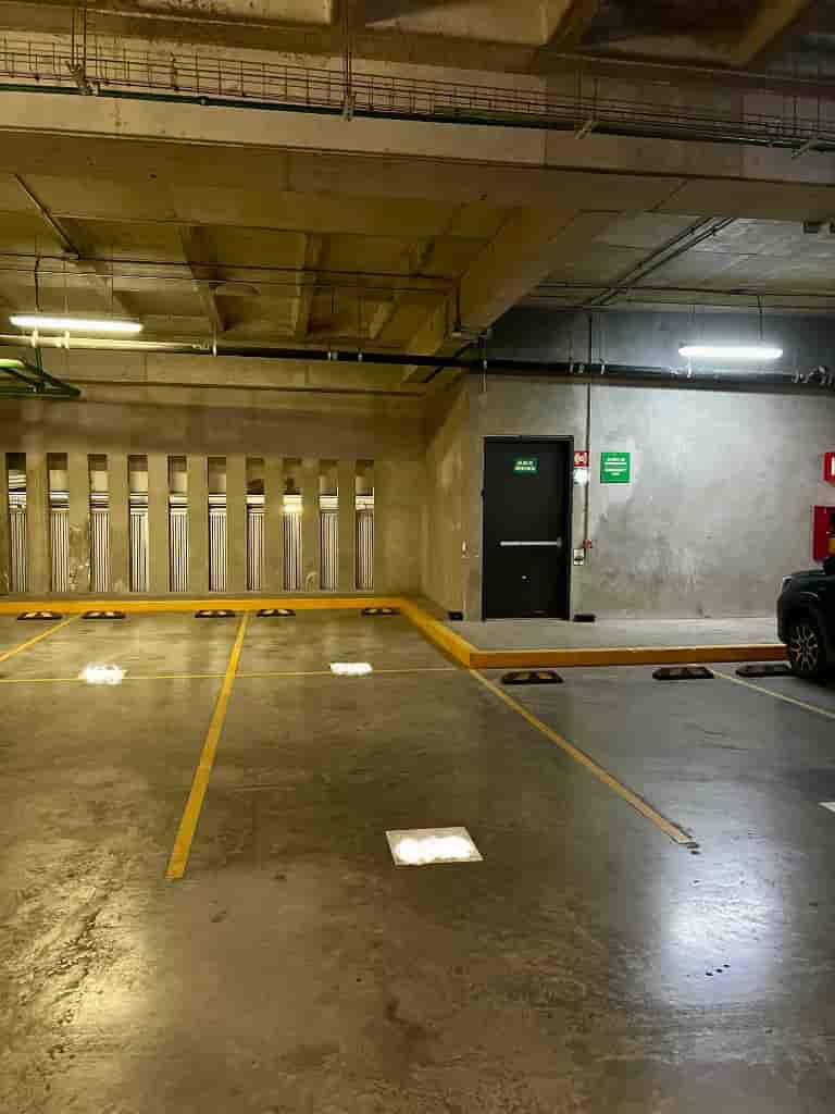Fotografía real de un Parking que puedes rentar con SpotMe) de forma rápida y segura, ubicado en Granada, CDMX.