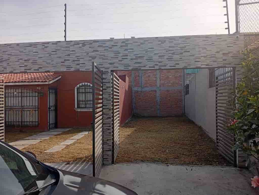 Fotografía real de un Parking que puedes rentar con SpotMe) de forma rápida y segura, ubicado en Fraccionamientos del Sur, Hgo.. - Foto 2