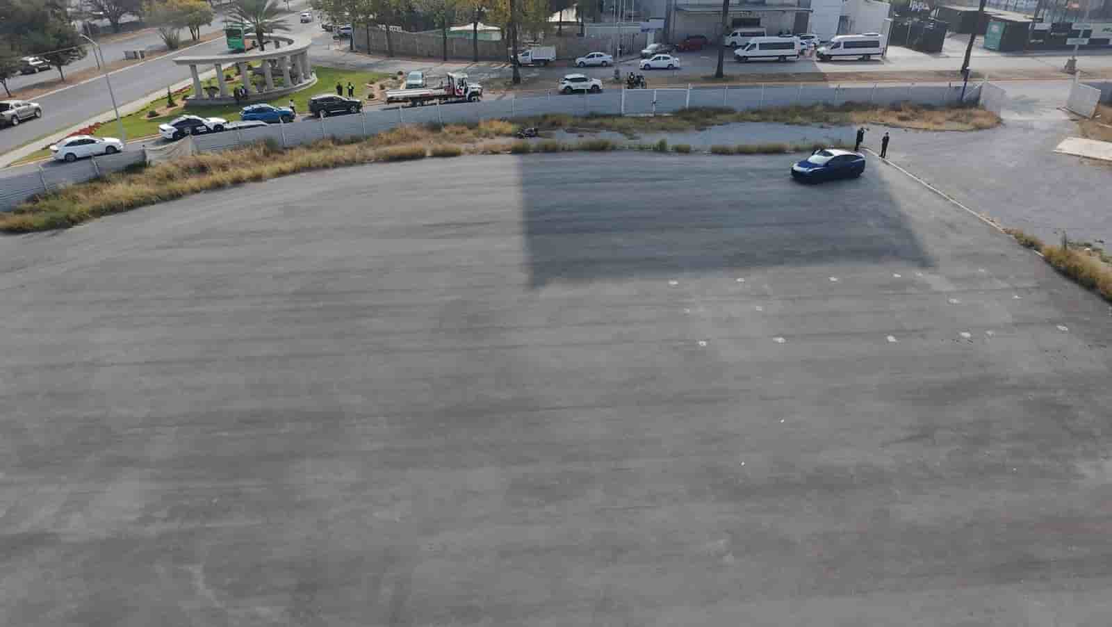 Fotografía real de un Estacionamiento que puedes rentar con SpotMe) de forma rápida y segura, ubicado en Monterrey, N.L.. - Foto 2