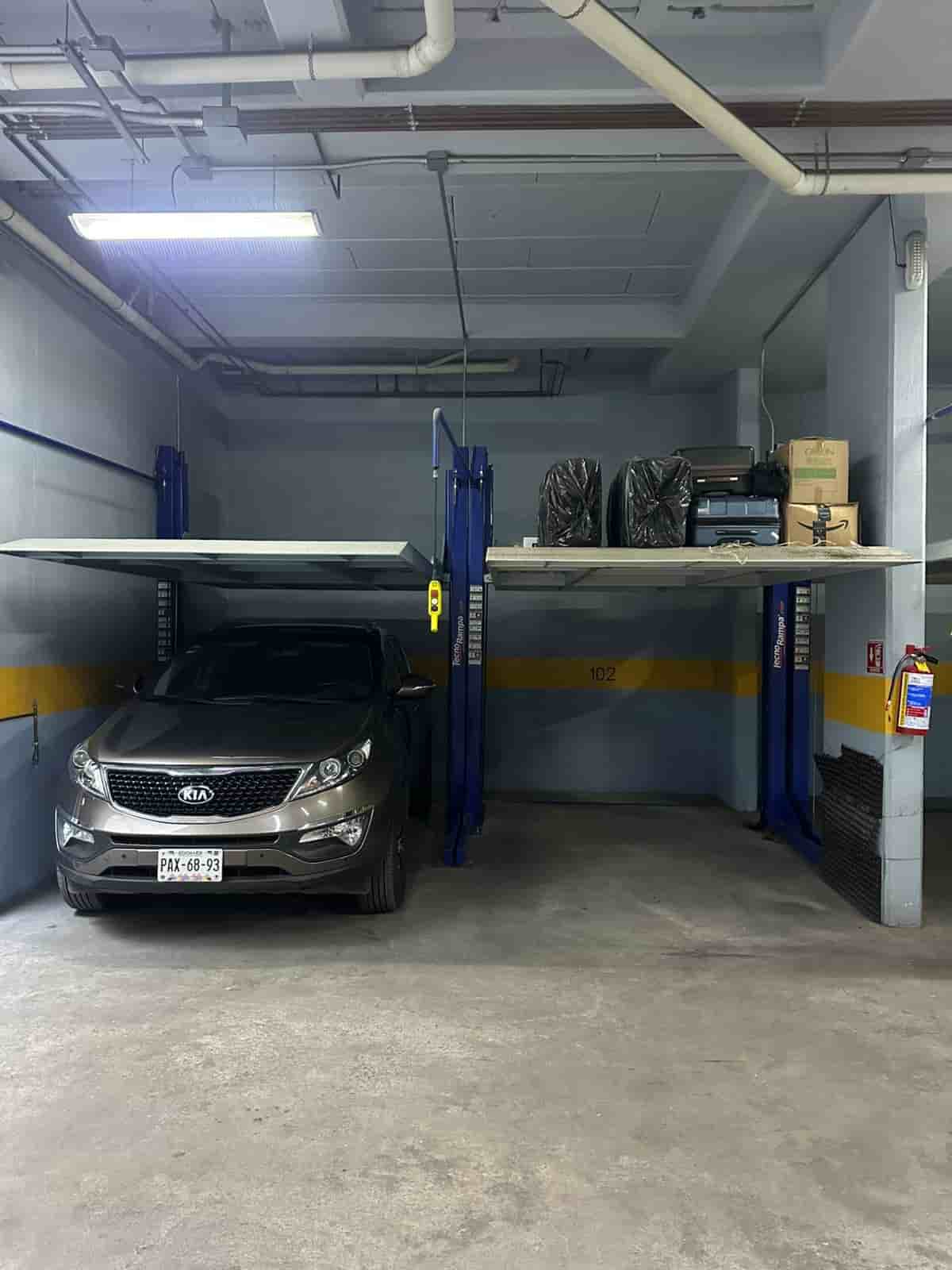 Fotografía real de un Parking que puedes rentar con SpotMe) de forma rápida y segura, ubicado en Roma Norte, CDMX. - Foto 2