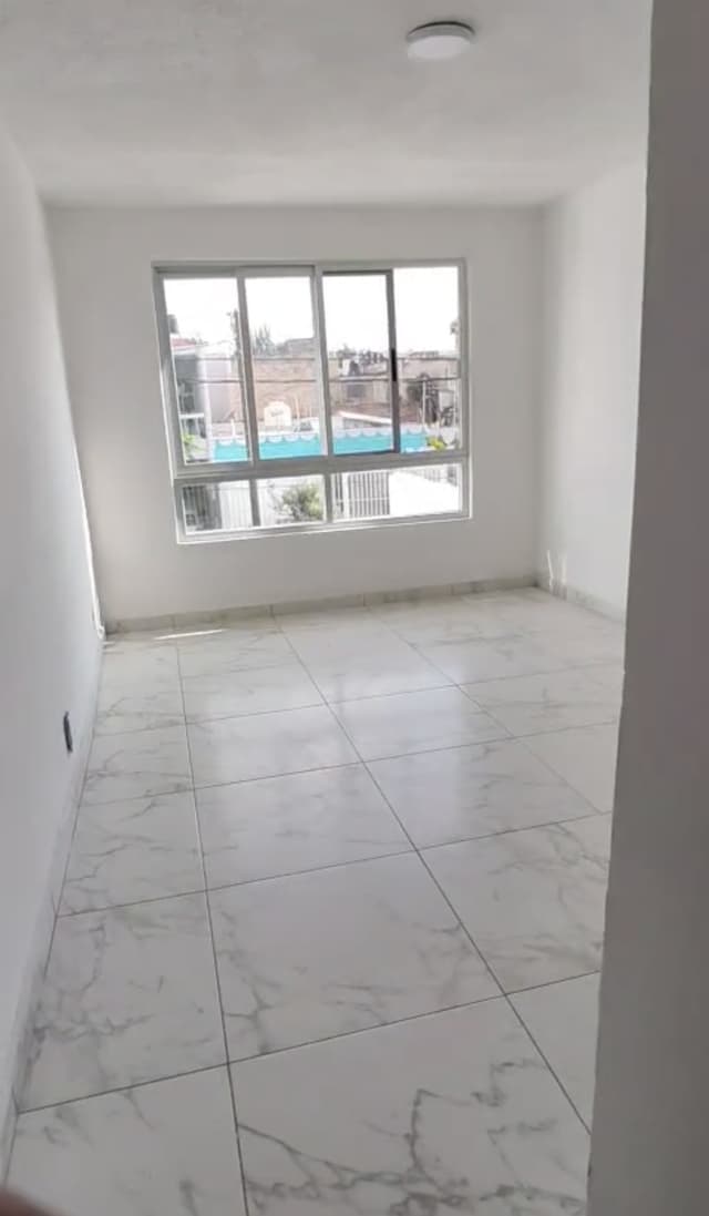 Bodega 48 m² 1e2cd1d2-4c12-4fba-af28-cb7343f3ab52