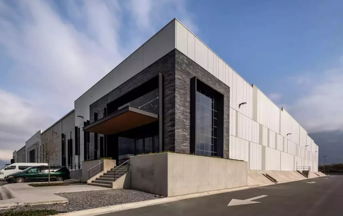 Nave Industrial 12,542 m² d384bcf4-5006-4e5e-81f3-0e72b83fc154