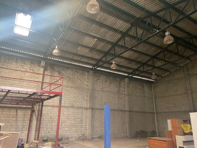 Bodega Comercial 300 m² cc73556c-3ef1-4391-9b79-ba2577060105