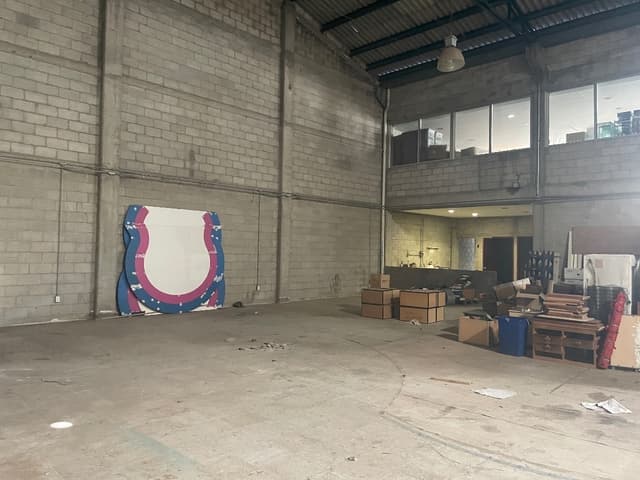 Bodega Comercial 300 m² cc73556c-3ef1-4391-9b79-ba2577060105