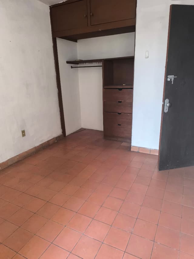 Bodega 105,300 m² e6939752-cf79-48cc-918a-6fa480f7e44a