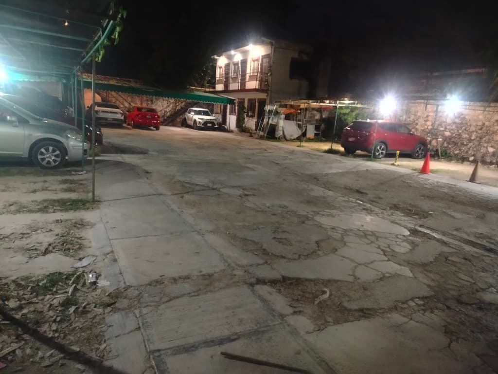 Fotografía real de un Parking que puedes rentar con SpotMe) de forma rápida y segura, ubicado en San Francisco de Campeche, Camp.. - Foto 3