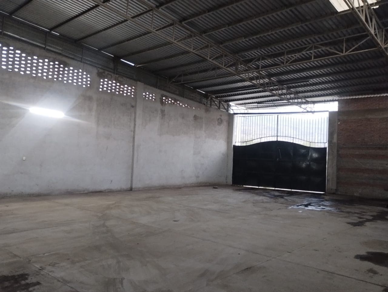 Fotografía real de un Bodega Industrial que puedes rentar con SpotMe) de forma rápida y segura, ubicado en Zapotiltic, Jal.. - Foto 2