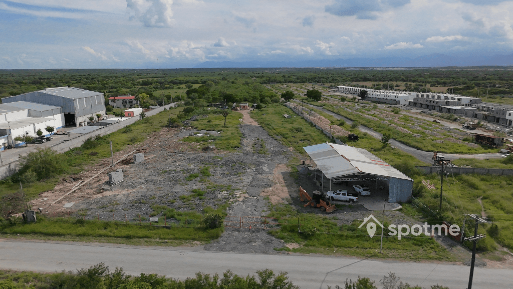 Terreno 3,400 m² 33fb1191-85d3-40cc-ae5d-8b6ebf92e565