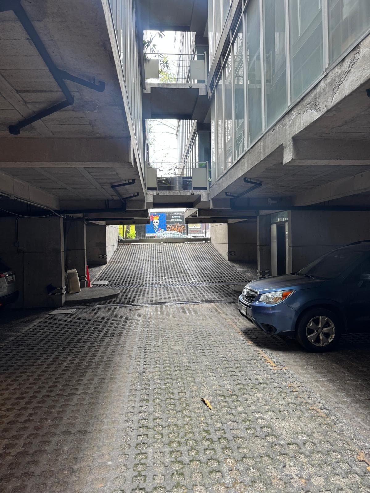 Estacionamiento 15 m² b33ec81b-e261-4ef3-938f-6a836d5e4fba