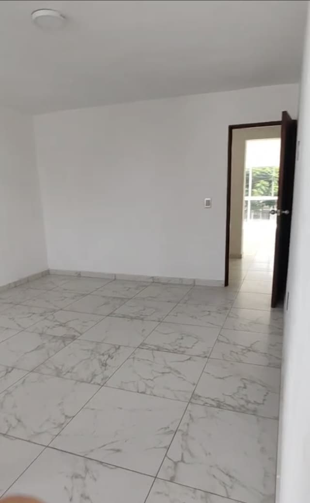 Bodega 48 m² 1e2cd1d2-4c12-4fba-af28-cb7343f3ab52