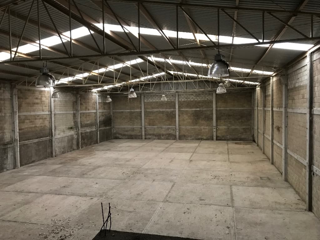 Warehouse 5,000 m² 1214f805-c974-4ee1-bc94-91bbb3f86aab