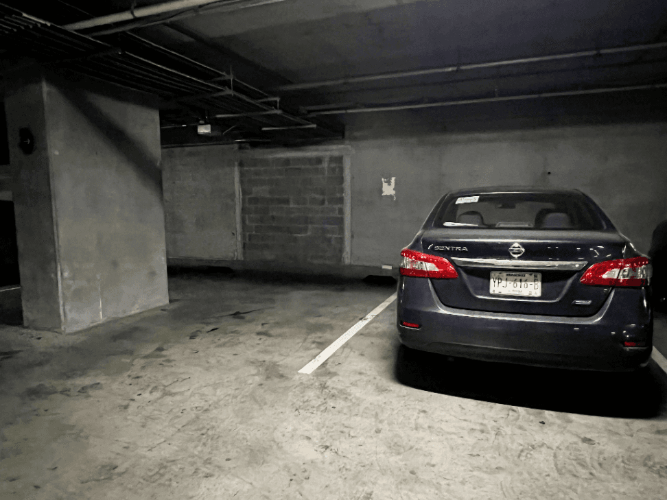 Fotografía real de un Estacionamiento que puedes rentar con SpotMe) de forma rápida y segura, ubicado en Monterrey, N.L.. - Foto 4