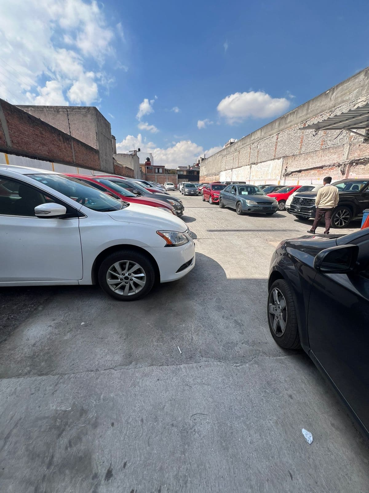 Fotografía real de un Estacionamiento que puedes rentar con SpotMe) de forma rápida y segura, ubicado en Toluca de Lerdo, Méx.. - Foto 2