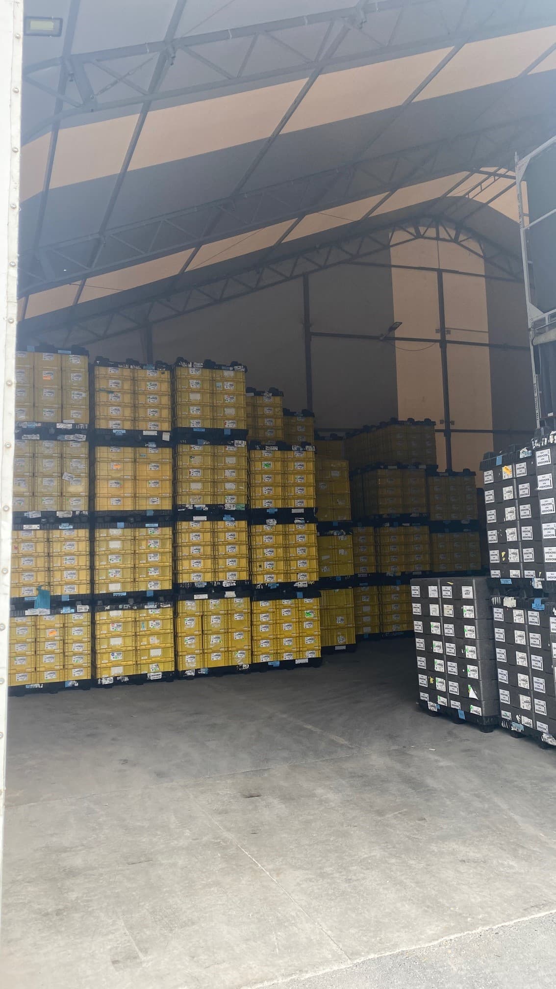 Warehouse 800 m² 42b3e165-b3a3-420b-843e-62d2f22a23db