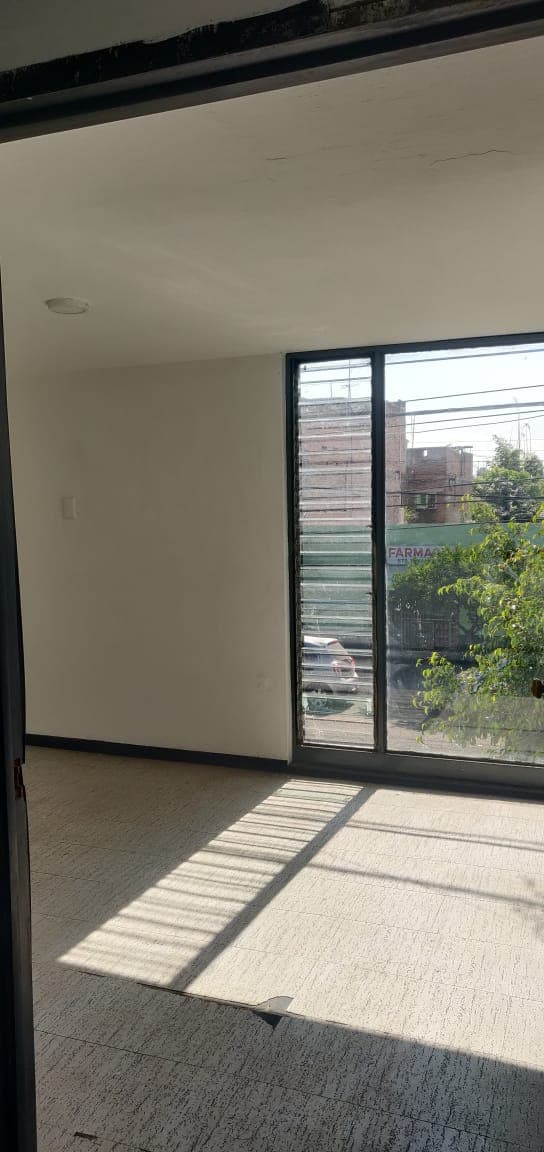 Bodega Comercial 200 m² e6c2e048-a54b-4d1f-911a-3e556ebbcfa6