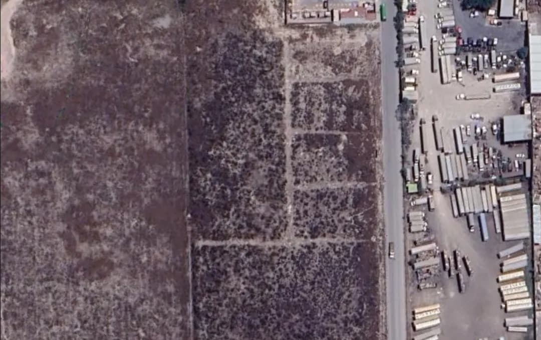 Terreno 8,285 m² 7cc62546-62f0-4259-8f63-7ddff49cf2cb