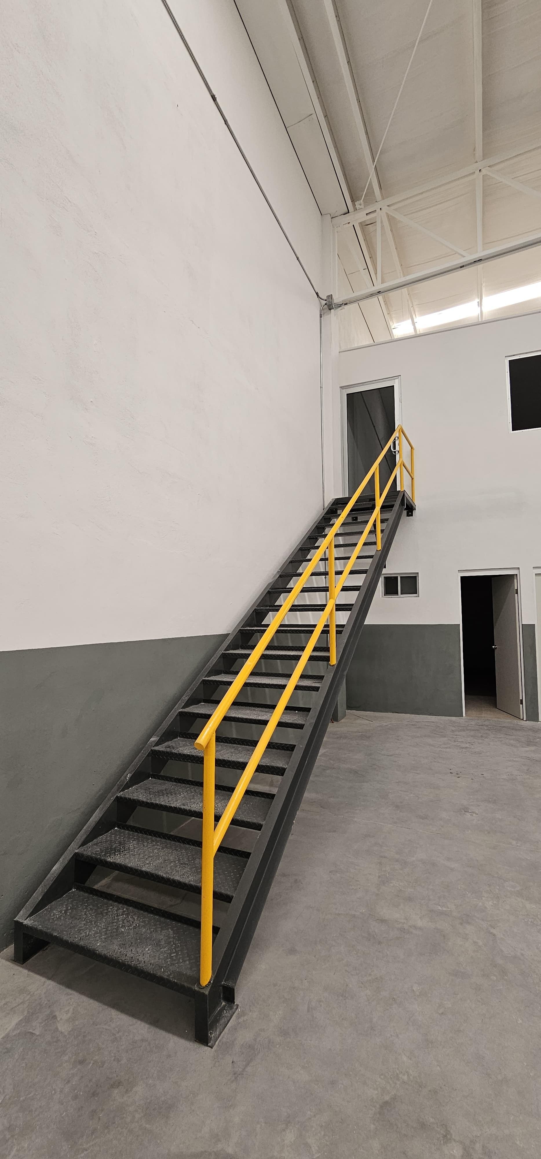 Bodega Comercial 666 m² 172bd527-b61b-461e-bb3a-7e348cb45715