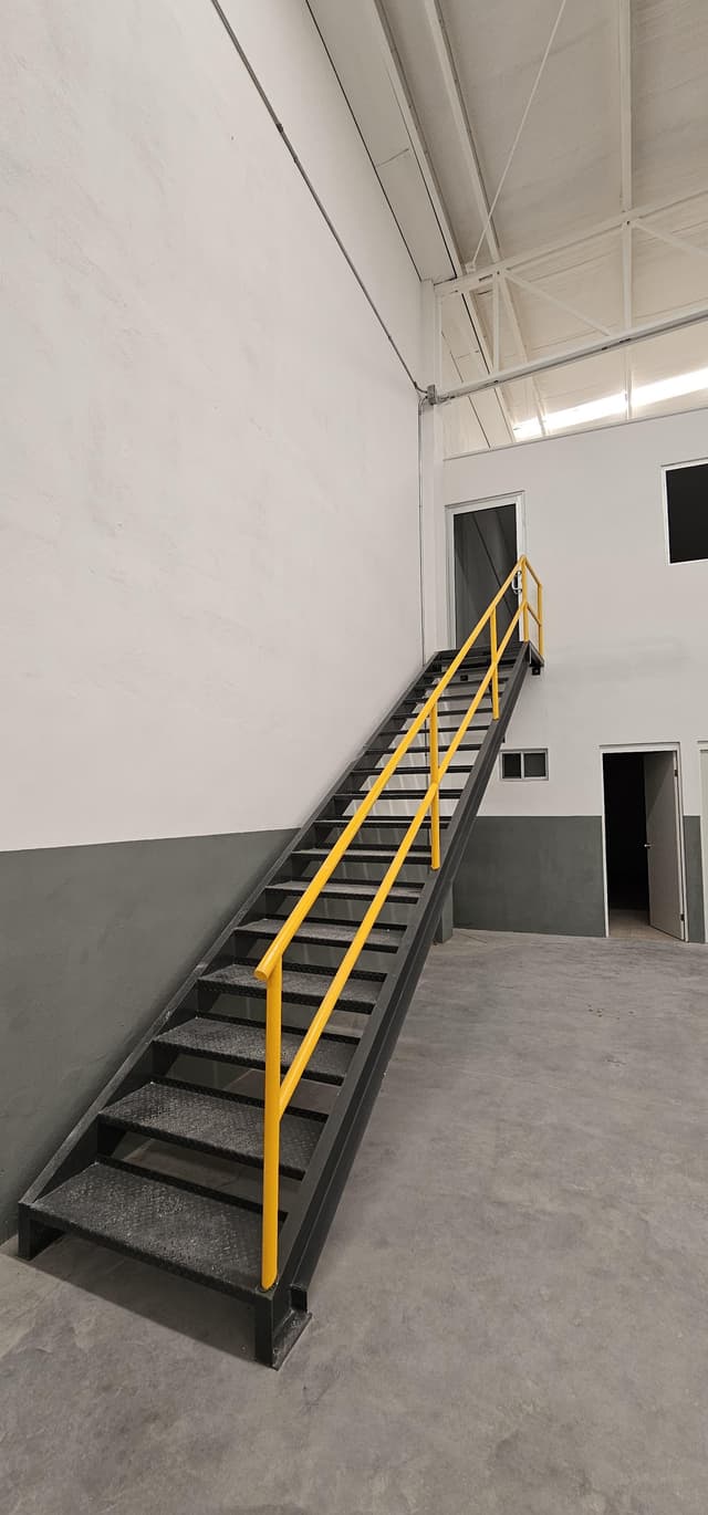Bodega Comercial 666 m² 172bd527-b61b-461e-bb3a-7e348cb45715