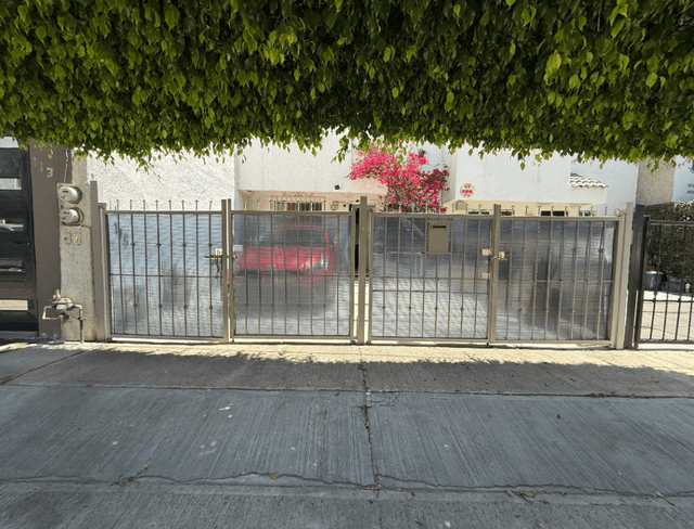 Estacionamiento 13 m² e08fa37f-ec6f-4ba7-b958-d6ede1b3049f
