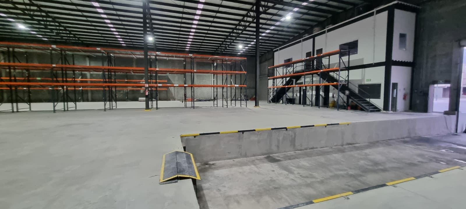 Bodega Industrial 2,748 m² cfc0257a-fdb3-4b04-a365-121e95234b0e