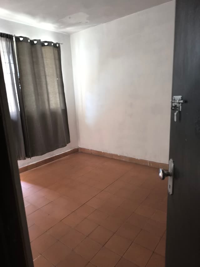 Bodega 105,300 m² e6939752-cf79-48cc-918a-6fa480f7e44a