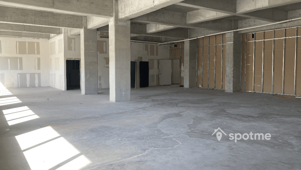 Parking 13 m² dc62418b-6032-4d75-8613-94d9dd0863d2