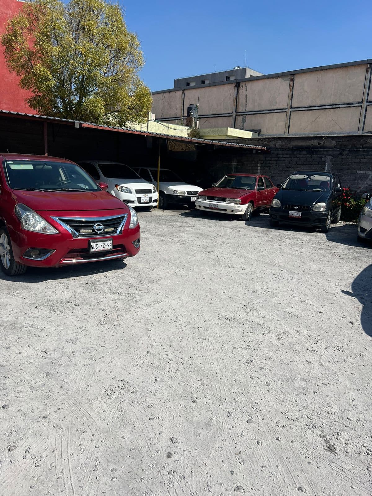 Fotografía real de un Estacionamiento que puedes rentar con SpotMe) de forma rápida y segura, ubicado en Toluca de Lerdo, Méx.. - Foto 3