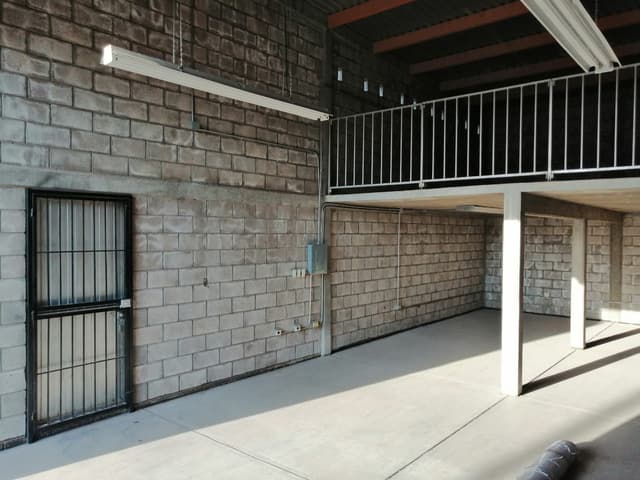 Nave Industrial 130 m² 626524fd-55d4-43cb-8133-5f3f627a72e2