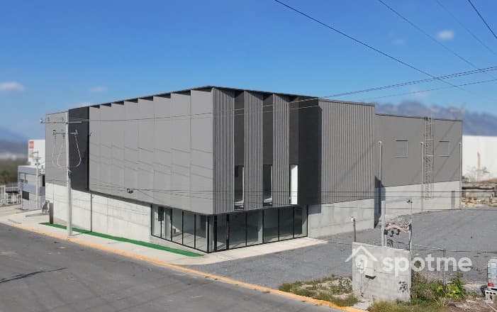 Bodega Industrial 2,048 m² c9a6360a-4d05-4ccd-83ca-a5a2cf0211da