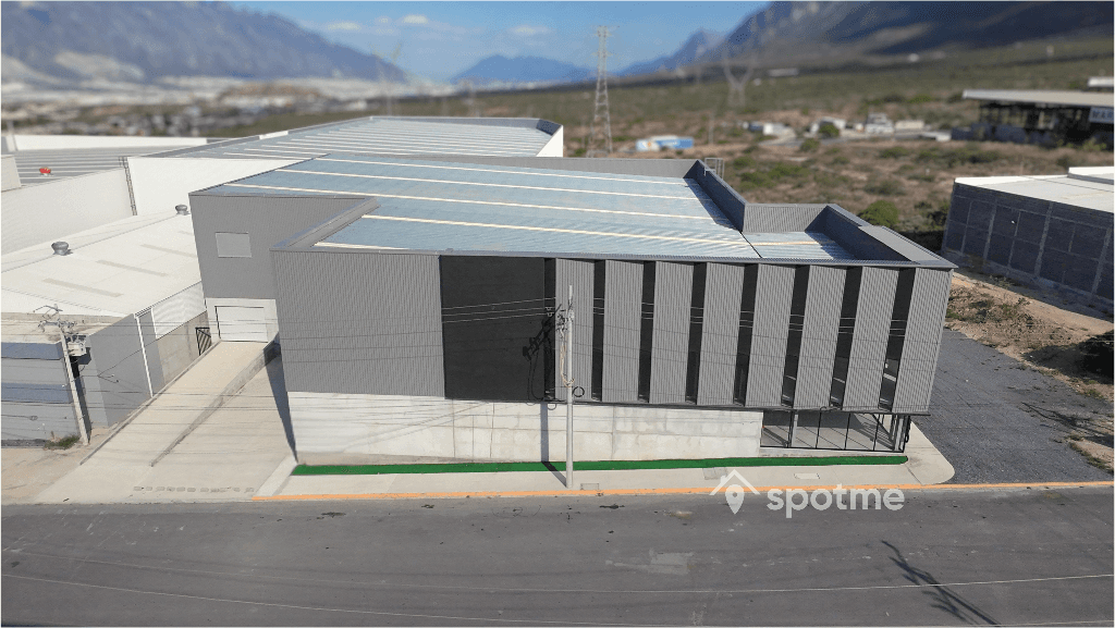 Bodega Industrial 2,048 m² c9a6360a-4d05-4ccd-83ca-a5a2cf0211da
