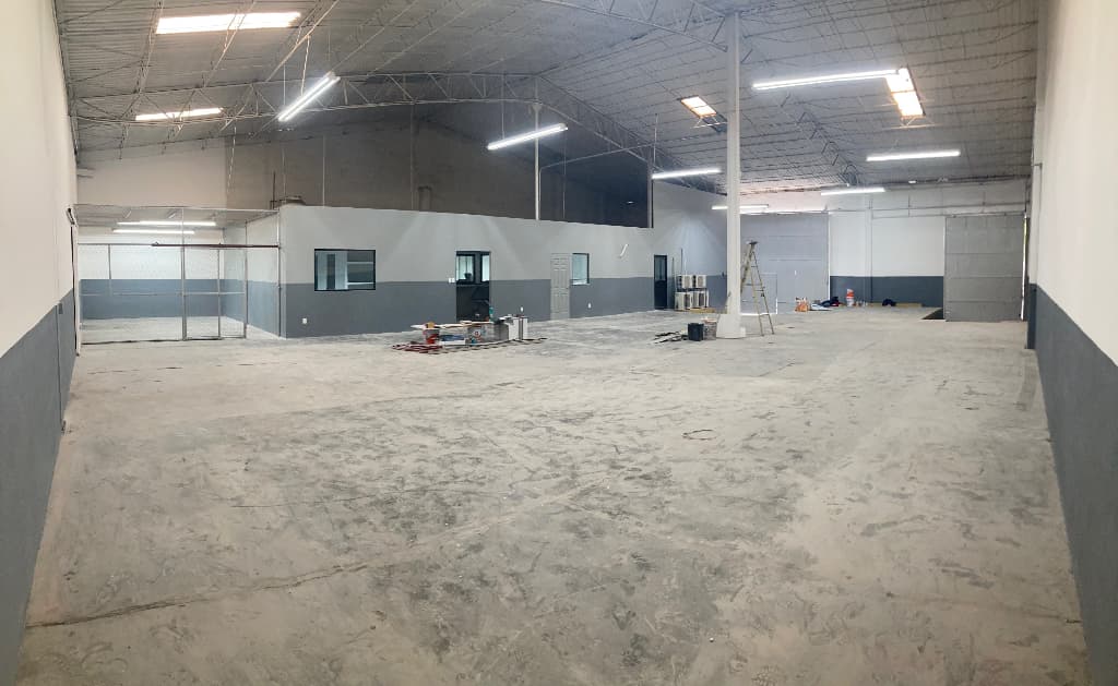 Fotografía real de un Commercial Warehouse que puedes rentar con SpotMe) de forma rápida y segura, ubicado en Saltillo, Coah.. - Foto 2