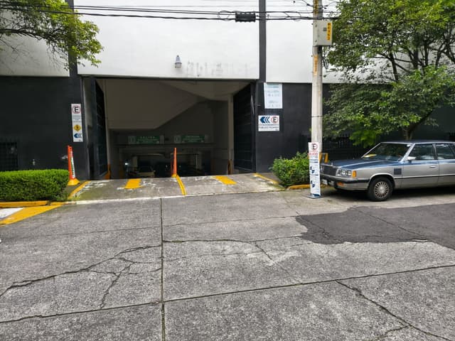 Estacionamiento 13 m² f0c28cd6-1f32-476a-9469-9250a48bcf8c