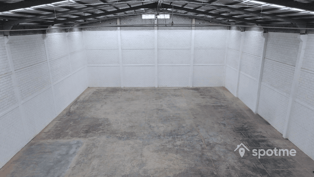 Bodega Comercial 884 m² 110b175a-c459-41ed-84d2-fe7599545c1c