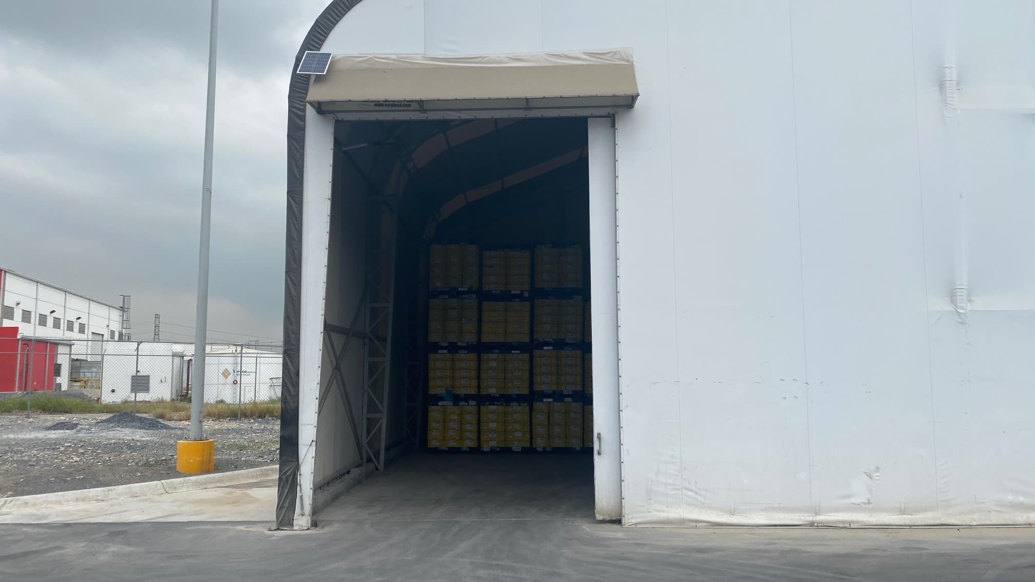 Warehouse 800 m² 42b3e165-b3a3-420b-843e-62d2f22a23db