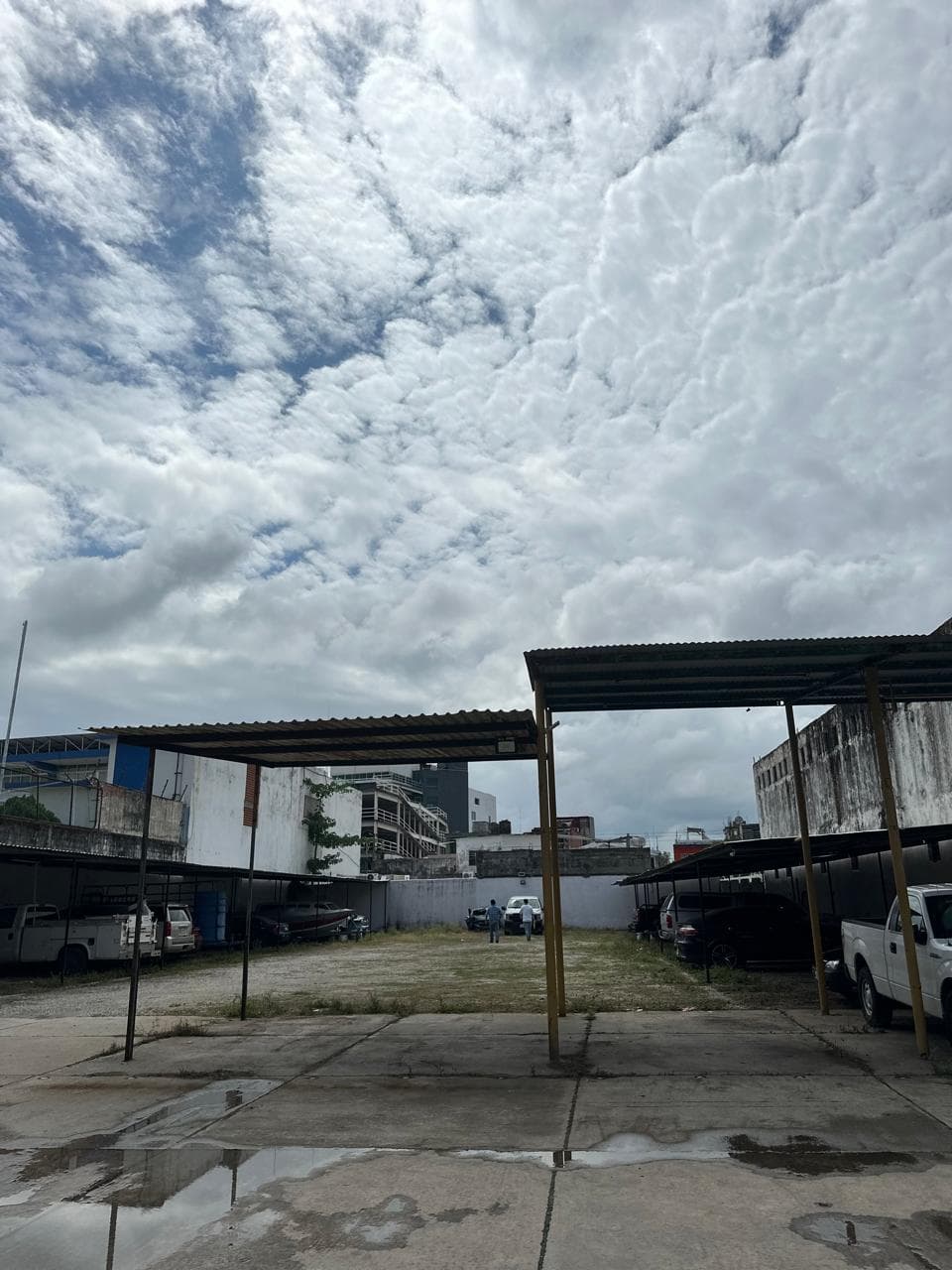 Fotografía real de un Parking que puedes rentar con SpotMe) de forma rápida y segura, ubicado en Villahermosa, Tab.. - Foto 3