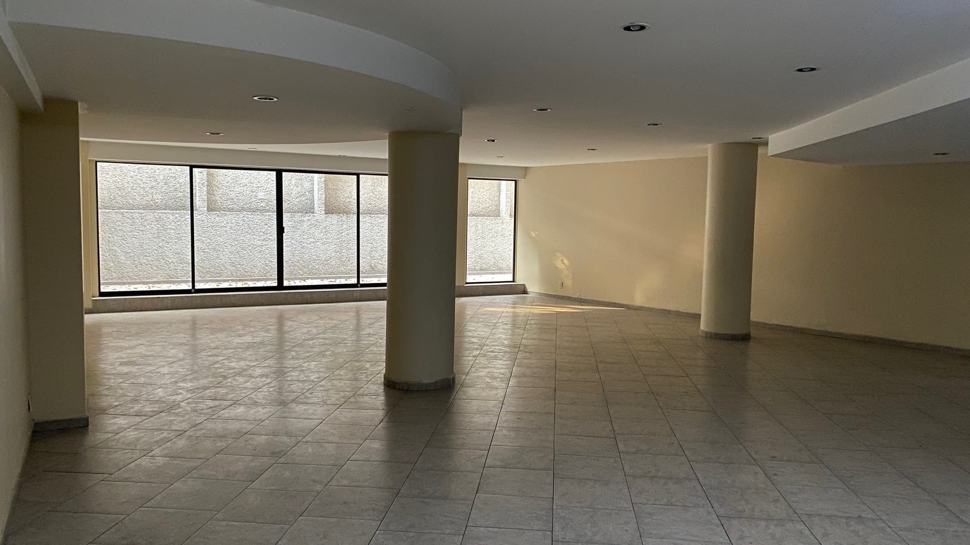 Warehouse 200 m² e6d29a69-f437-44a9-a643-2226d1c4316e