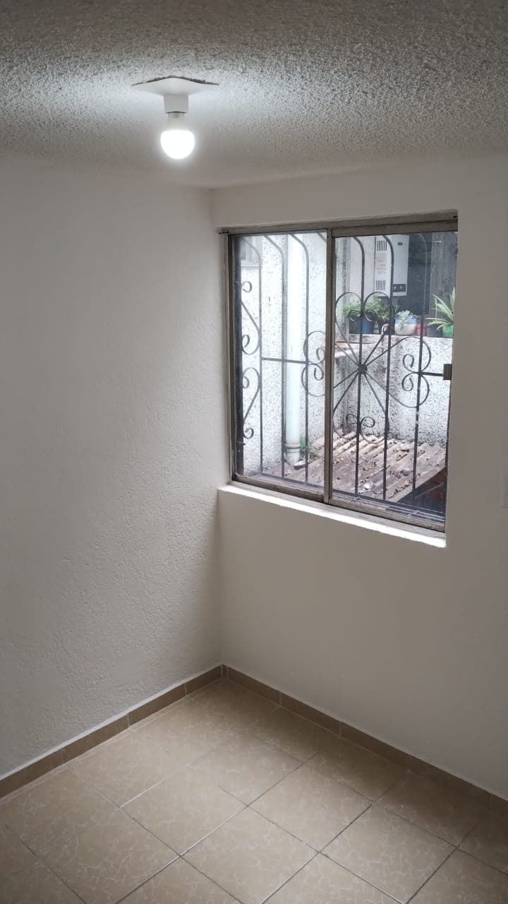 Fotografía real de un Mini-Bodega que puedes rentar con SpotMe) de forma rápida y segura, ubicado en Gutierrez Nájera Fividesu, CDMX. - Foto 2