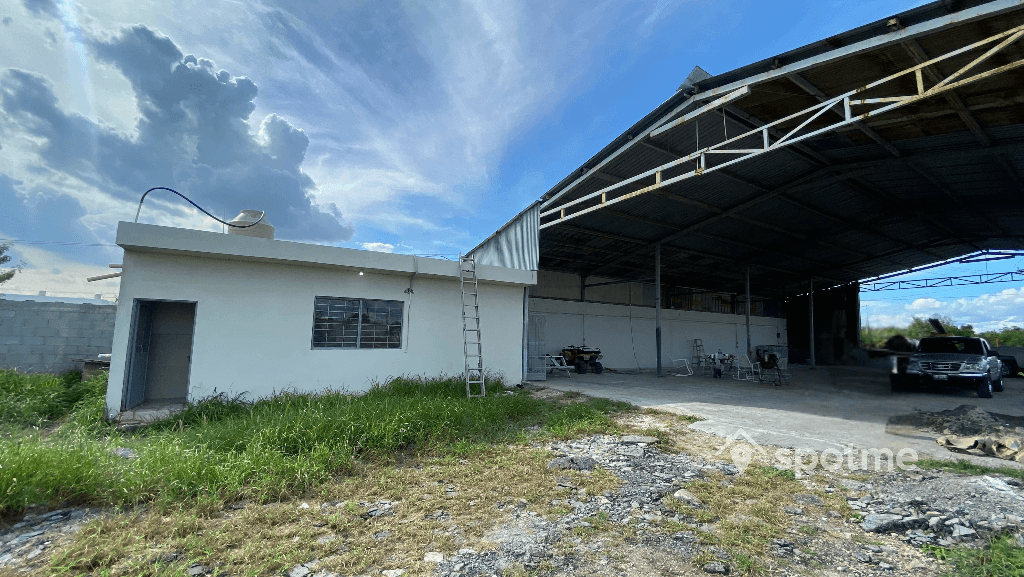 Terreno 3,400 m² 33fb1191-85d3-40cc-ae5d-8b6ebf92e565