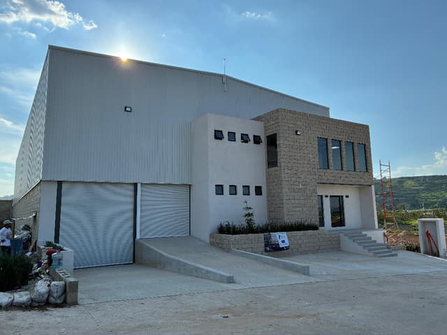 Bodega Comercial 800 m² 59e88b93-28c2-4a1d-9fd3-645bd1310aeb